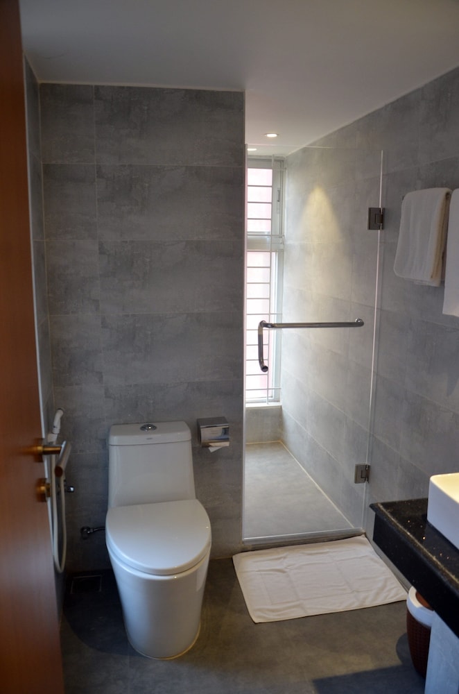 Deluxe Twin Room - Photo 8