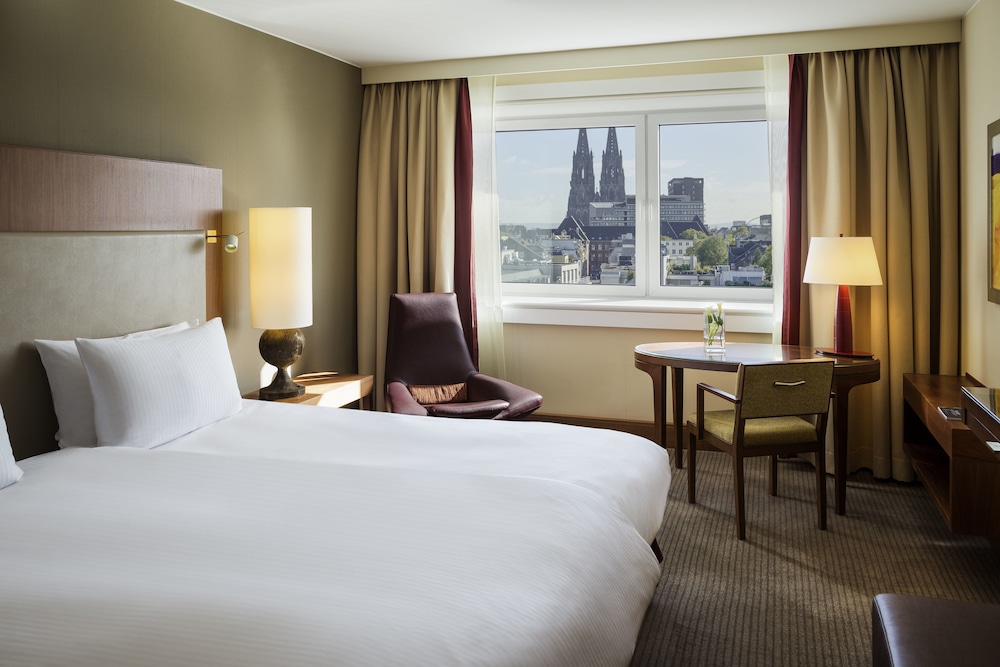 Deluxe Room, 1 King Bed (Domblick) - Photo 6