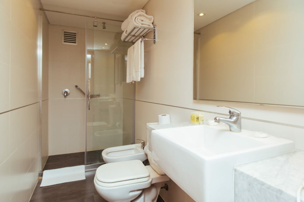 Premium Suite - Photo 9