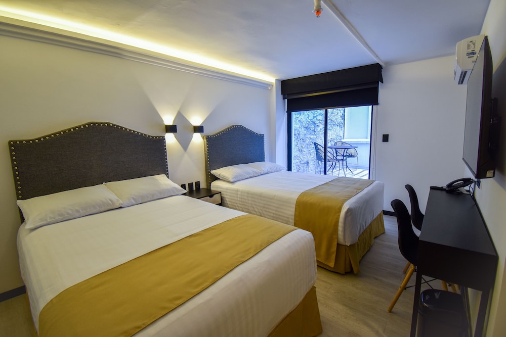 Room, 2 Double Beds, Terrace photo 1