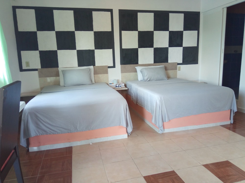 Superior Double Room, 2 Double Beds photo 3