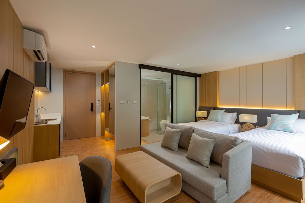 Deluxe Room - Photo 3