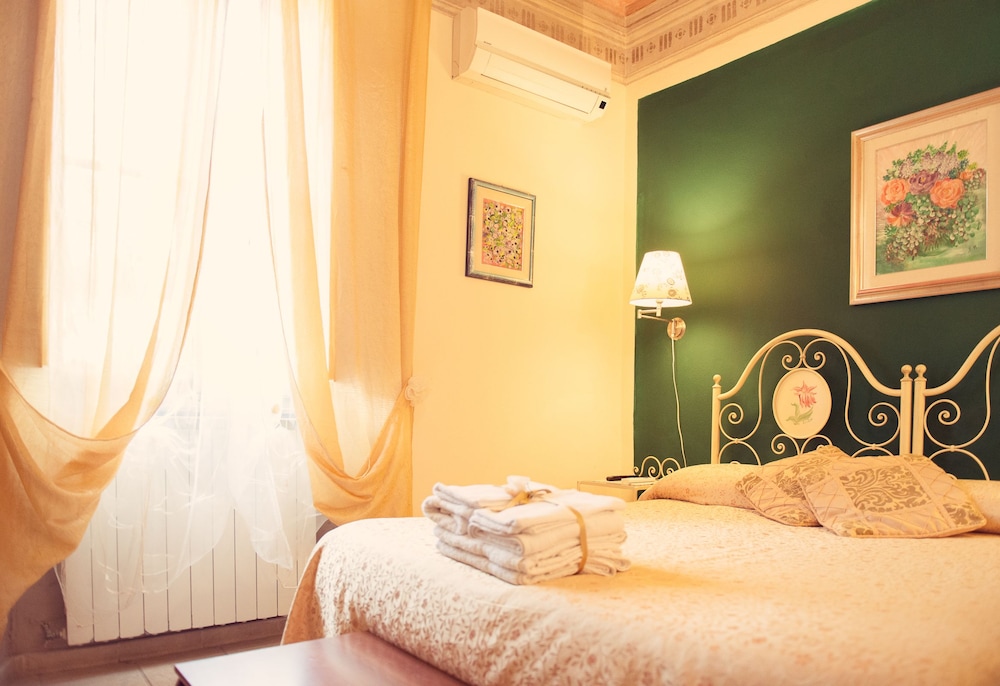 Standard Room photo 1