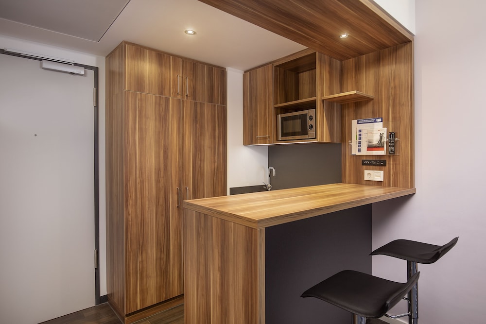 Suite, 1 King Bed (1 Kids Bed) - Photo 3