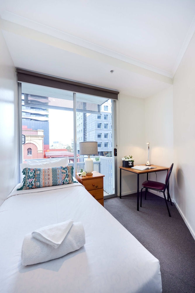 Deluxe Two Bedrooms Apartment - Photo 9