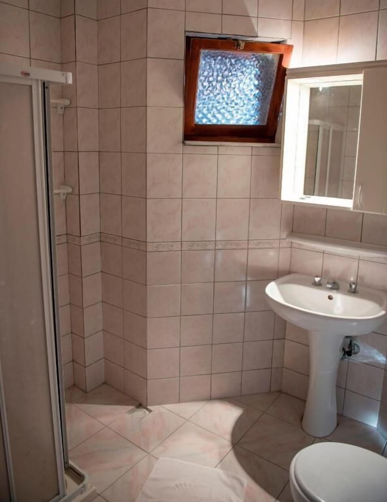 Comfort Room photo 3