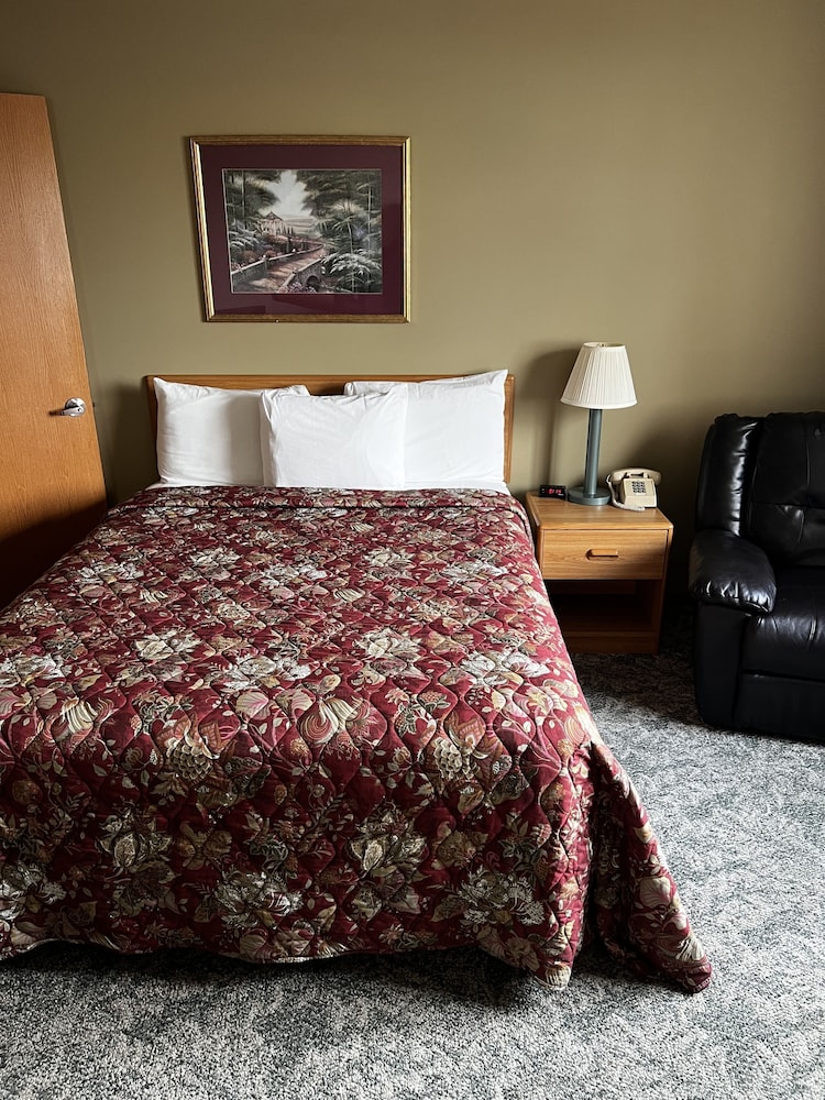 Standard Single Room, 1 Queen Bed