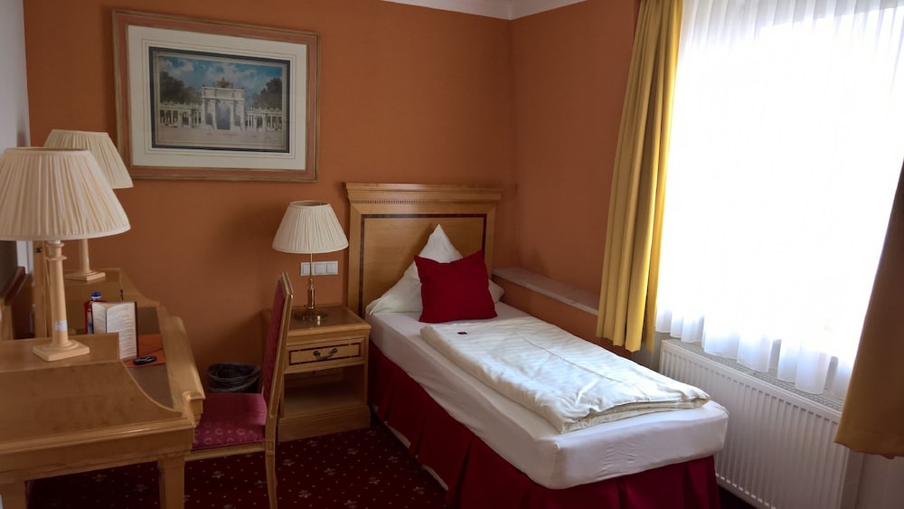 Single Room photo 3