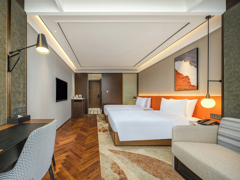 Deluxe Room, Multiple Beds