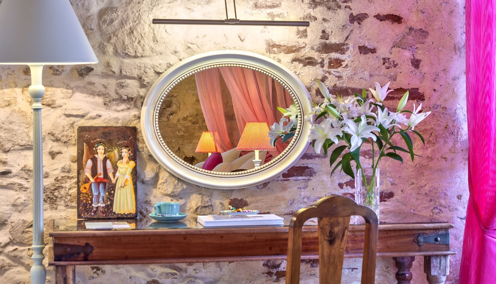 Executive Suite - Photo 5