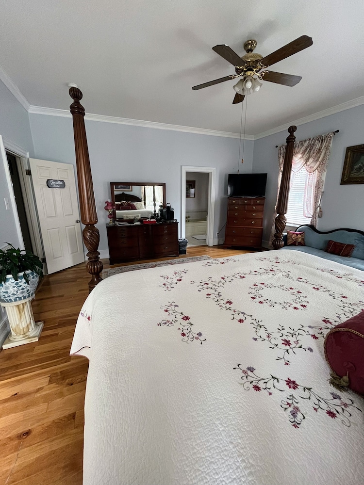 Superior Suite, Ensuite (Glen Allen)