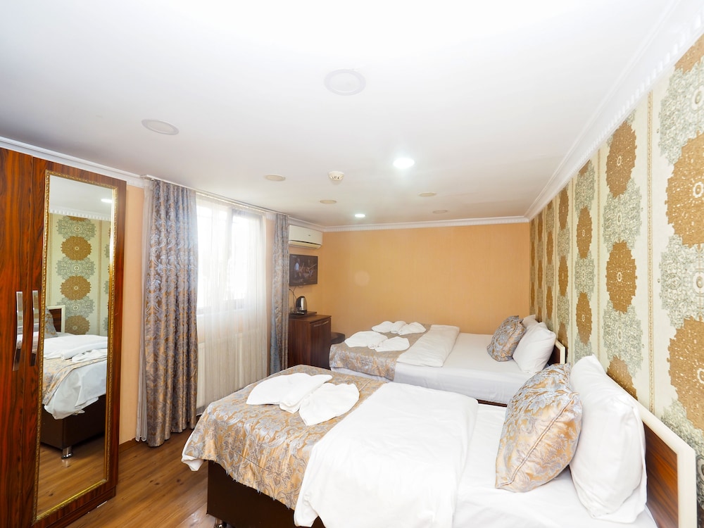 Standard Triple Room photo 3