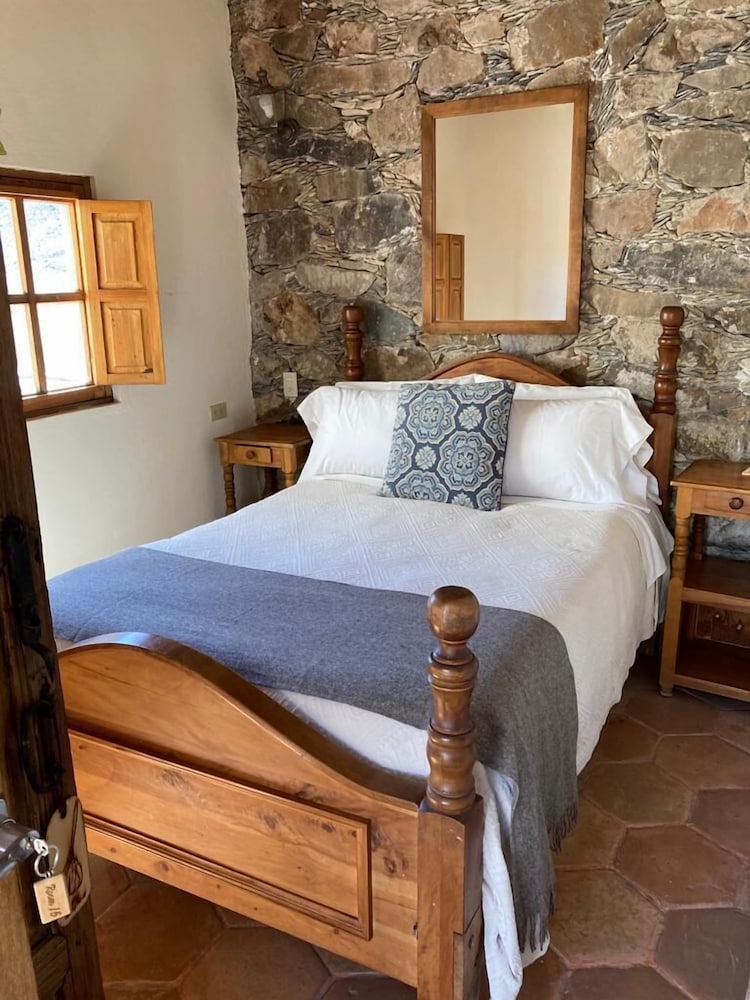 Classic Double Room (Small #16) photo 3