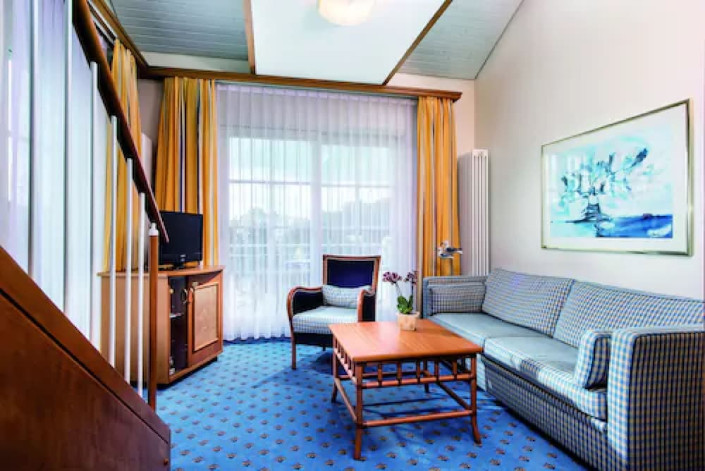 Junior Suite South Side - Photo 1