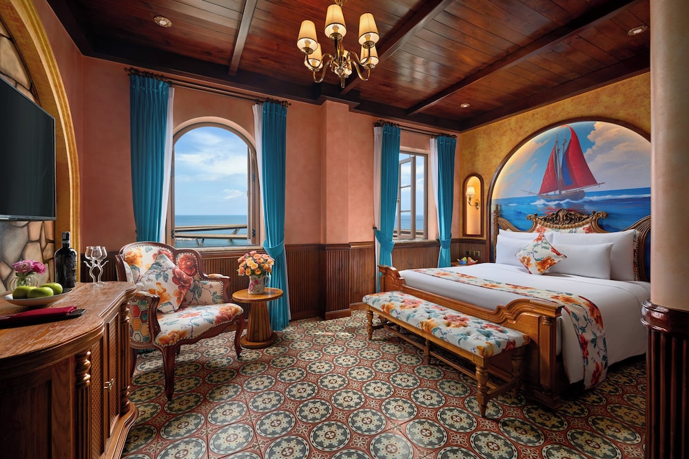 Mare Amoris, Ocean View, 1 King Bed with Window - Photo 1