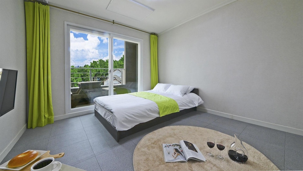 Basic Room, 1 Bedroom (202) - Photo 1