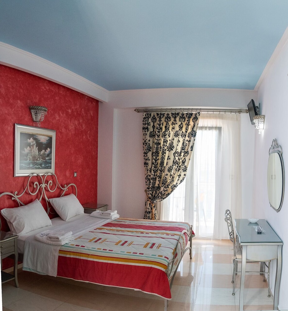 Deluxe Double Room, Sea View - Photo 8