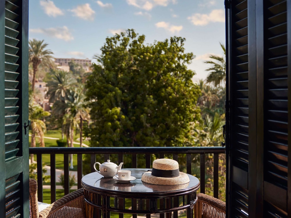 Palace Cataract Suite, 1 King Bed, Garden View - Photo 10