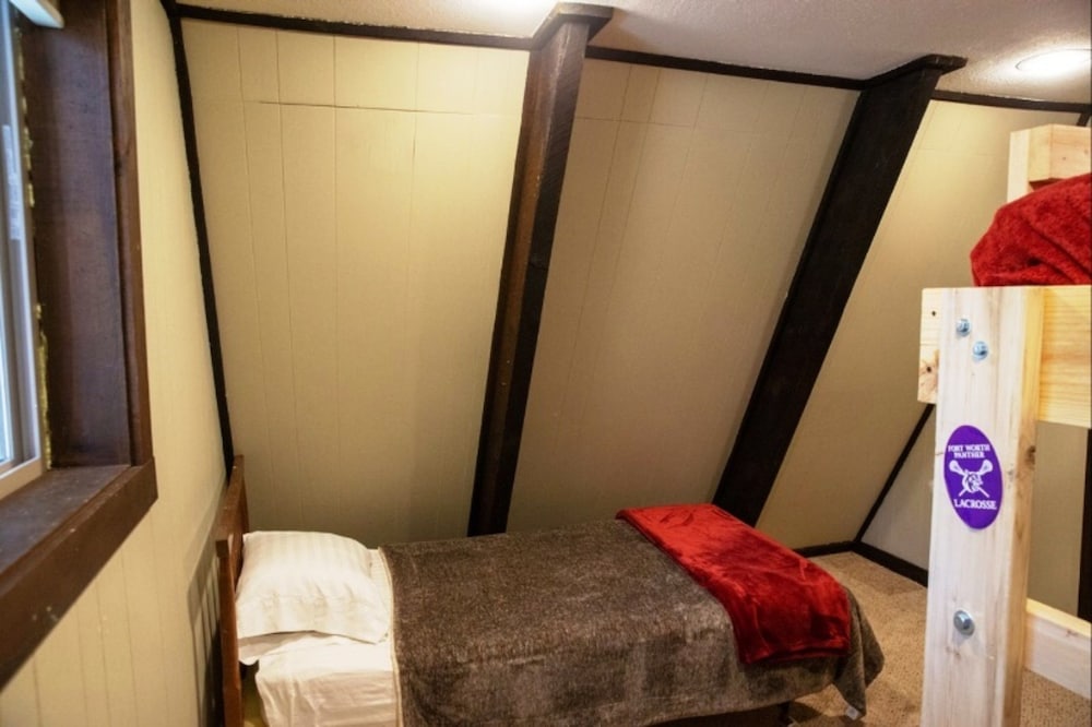 Family Cabin, Multiple Beds, Non Smoking photo 3