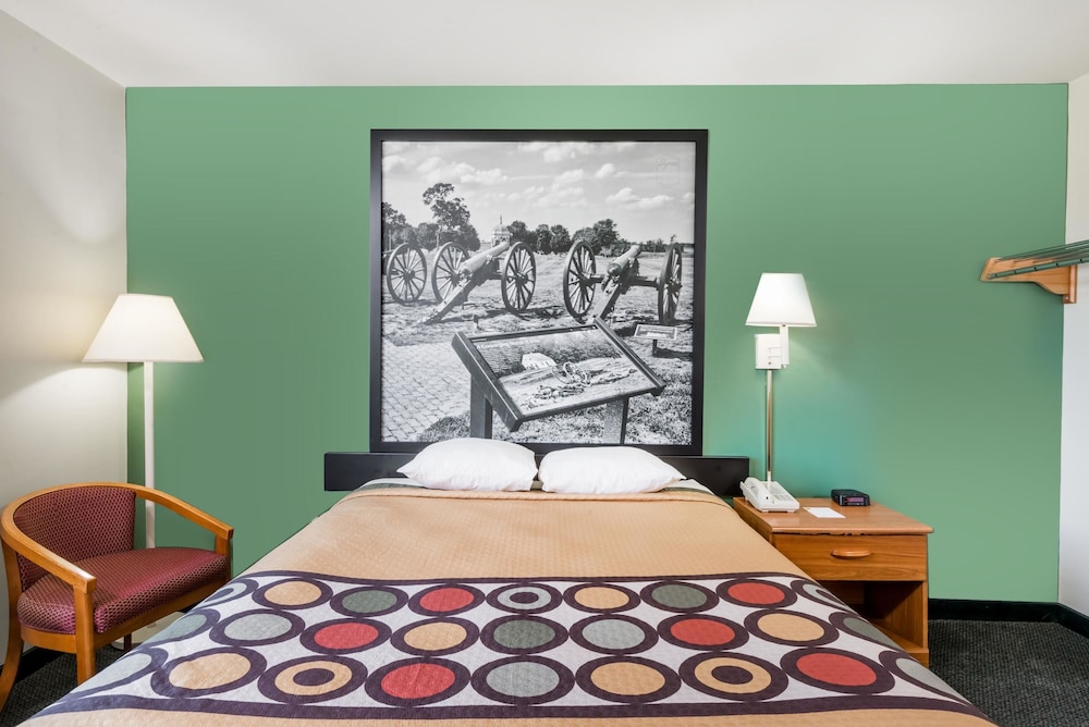 Standard Room, 1 Queen Bed photo 1