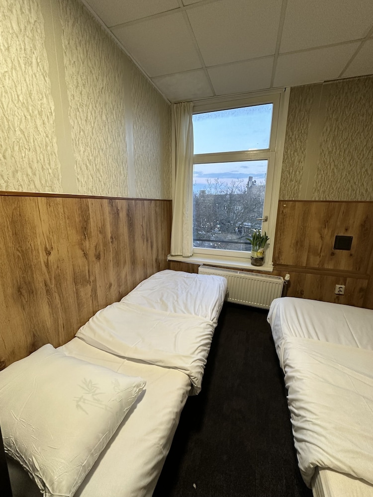 Basic Twin Room, City View