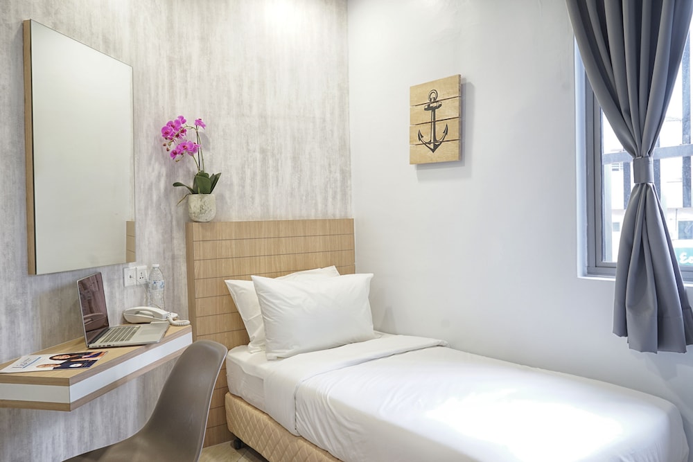 Single Room, City View