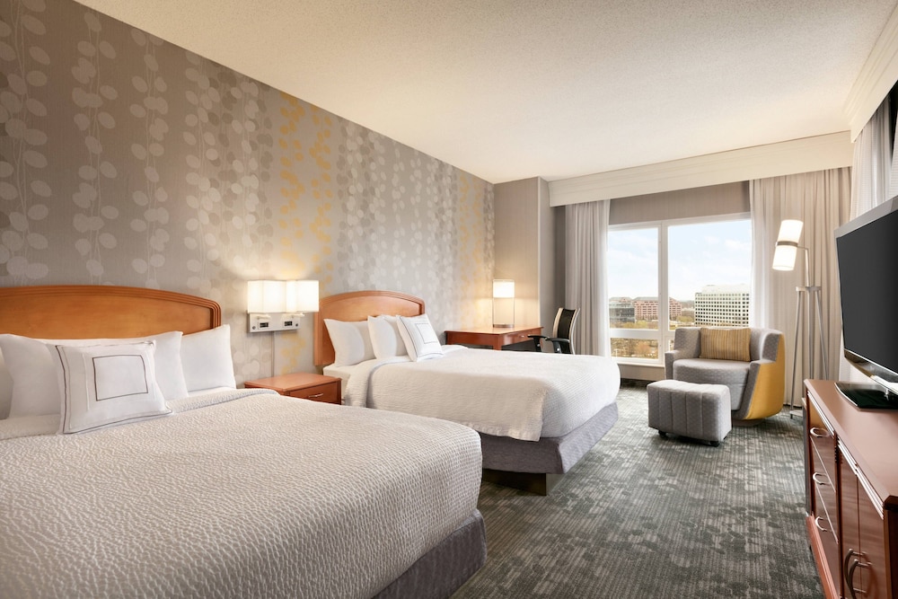 Room, 2 Double Beds (Mobility/Hearing Access, Roll-In Shwr) - Photo 1