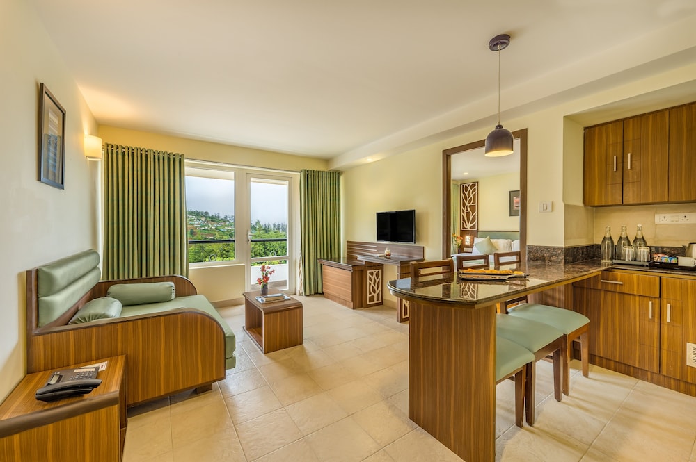 Privilege Suite - Photo 6