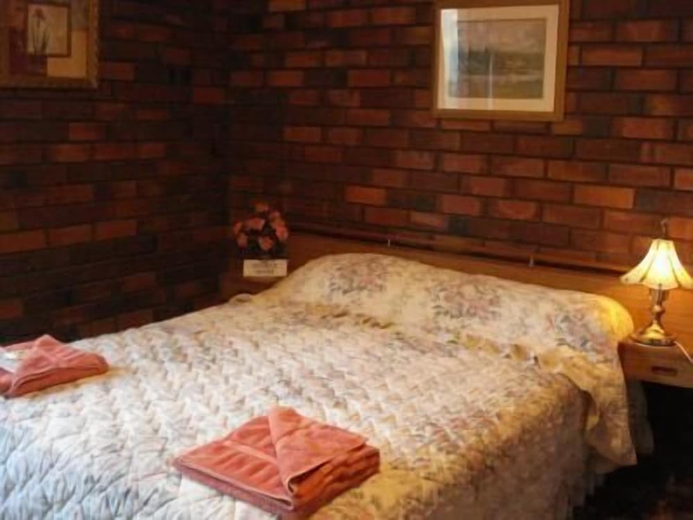 Standard Suite, 1 Bedroom, Non Smoking, Shared Bathroom (Double room) photo 2