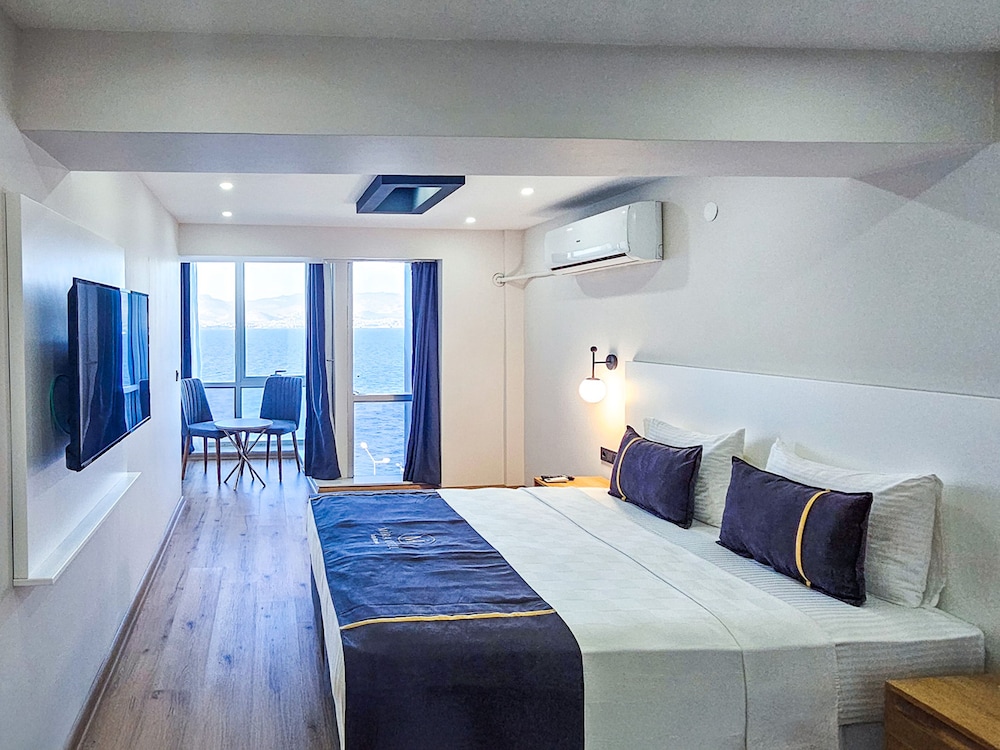 Standard Sea View photo 2