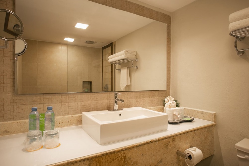 Deluxe Tropical View Ground Floor Double