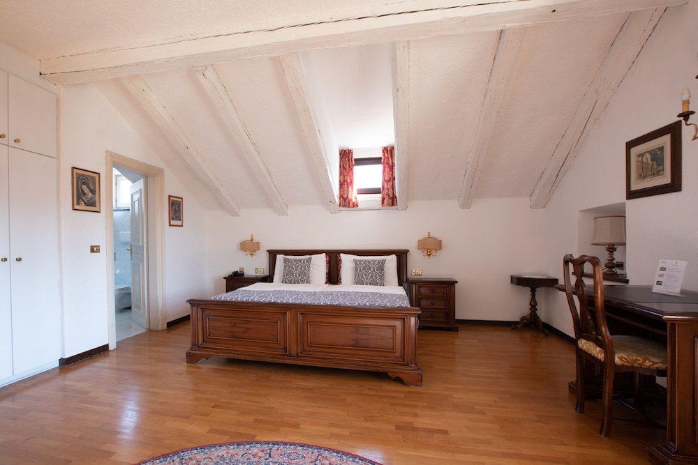 Deluxe Double Room - Photo 1