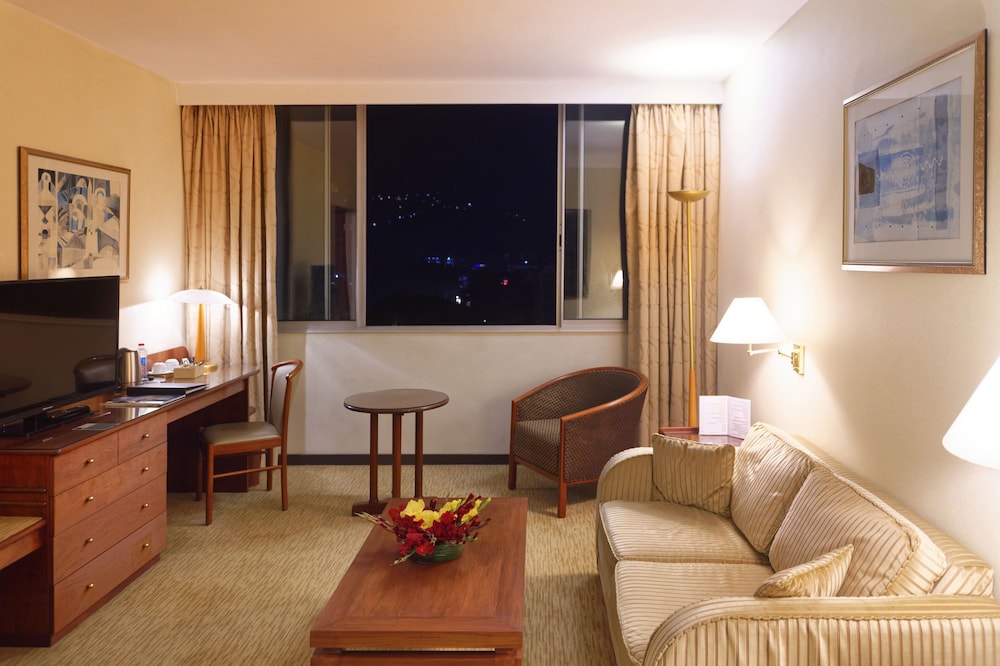 Club Suite, City View - Photo 1