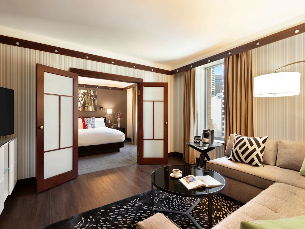 Luxury Suite, 1 Bedroom - Photo 1