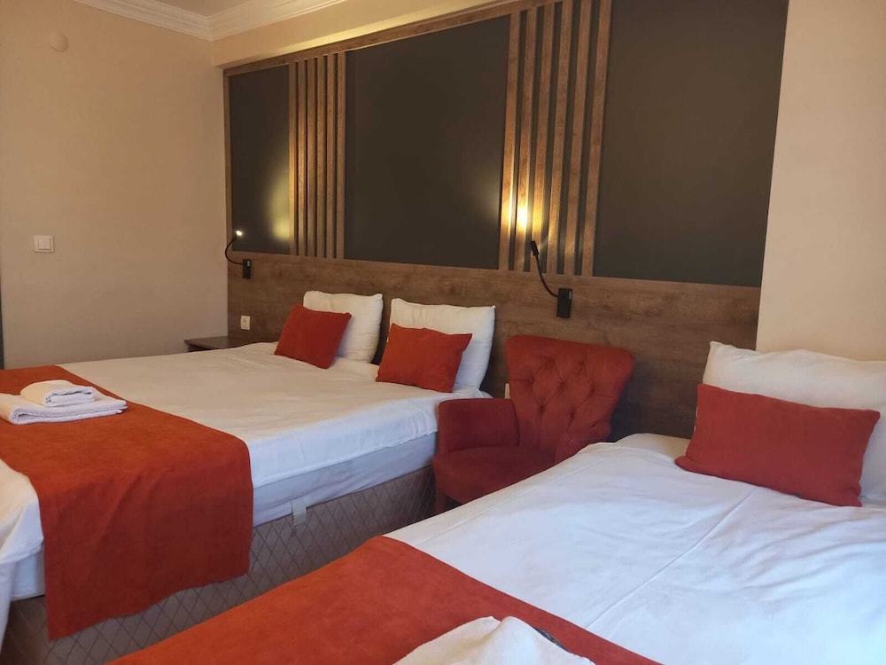 Standard Triple Room, Balcony photo 1