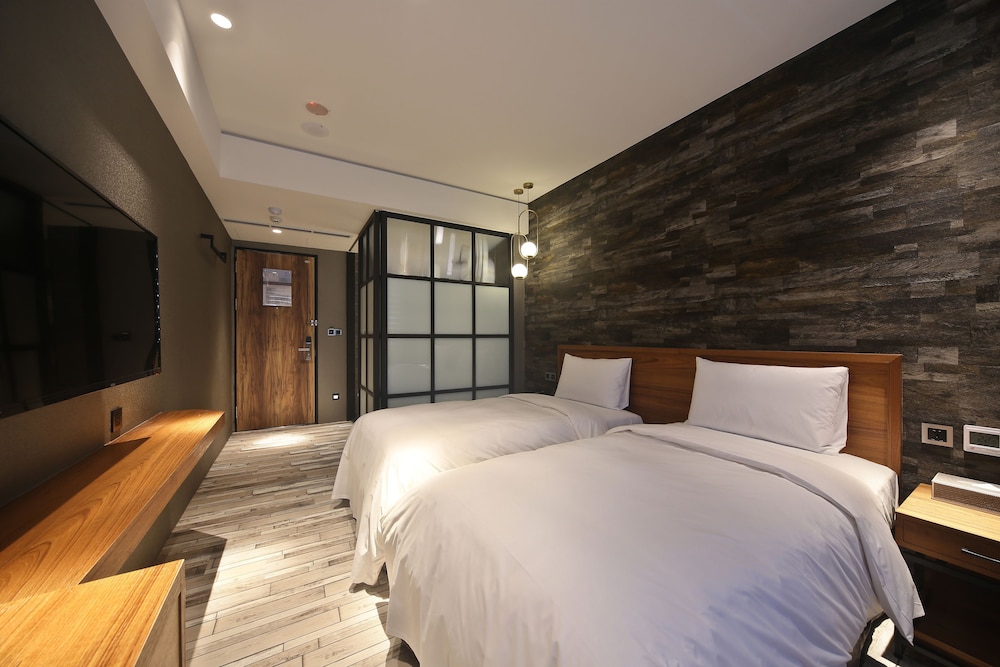 Deluxe Twin Room - Photo 3