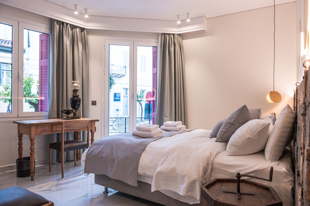 Luxury Apartment - Photo 1
