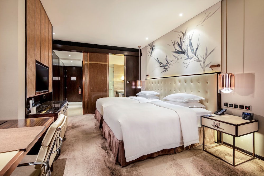 Twin Executive Room thumbnail 6