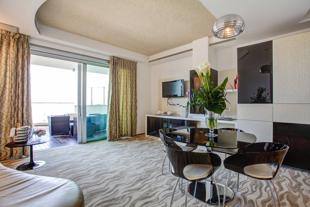 Luxury Suite (2 people) photo 3