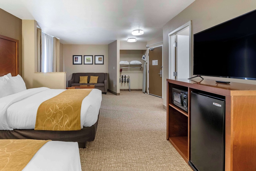 Business Room, 1 King Bed with Sofa bed, Accessible, Non Smoking - Photo 5