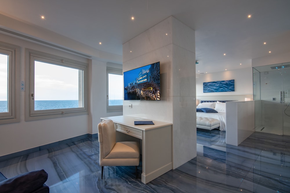 Suite (151) photo 3