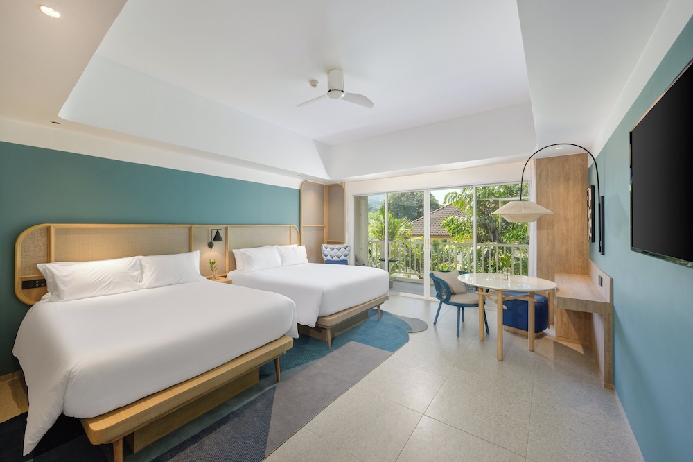 Premium Room, 2 Double Beds, Pool View (Deluxe) - Photo 4