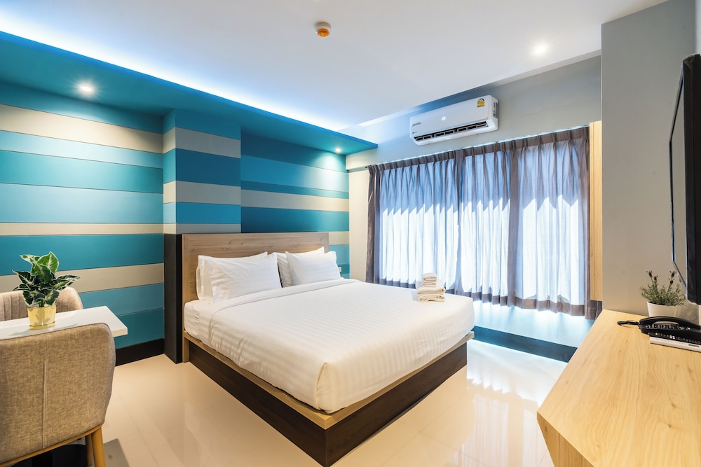 Deluxe Double Room, Non Smoking, City View