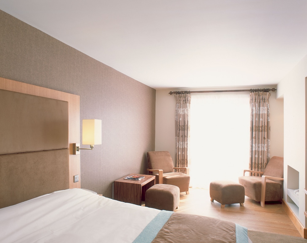 Deluxe Room - Photo 2