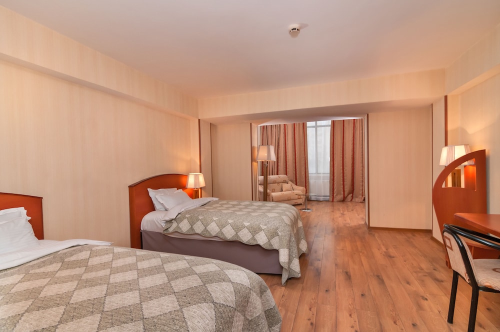 Junior Twin Room