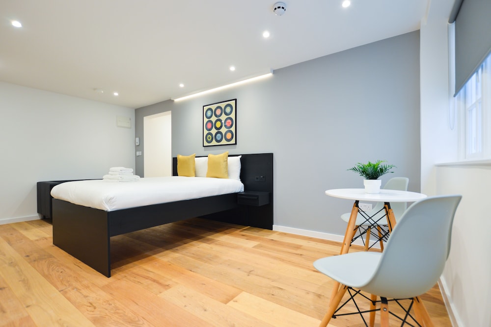 Lower Ground Floor Deluxe Studio Apartment photo 1