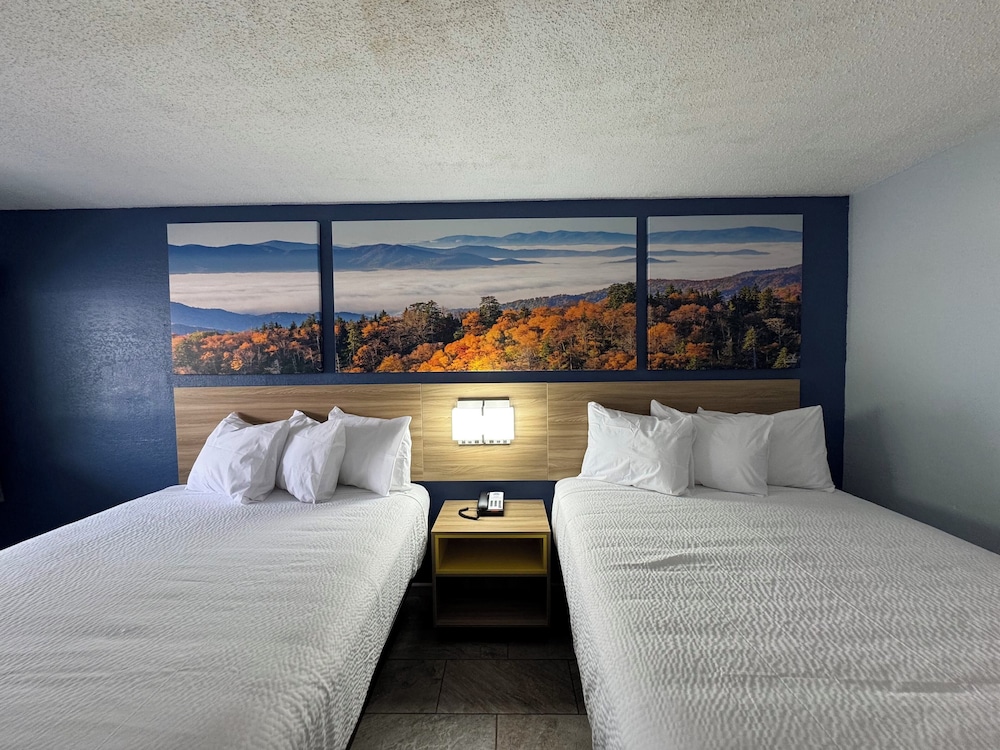 Room, 2 Queen Beds, Non Smoking
