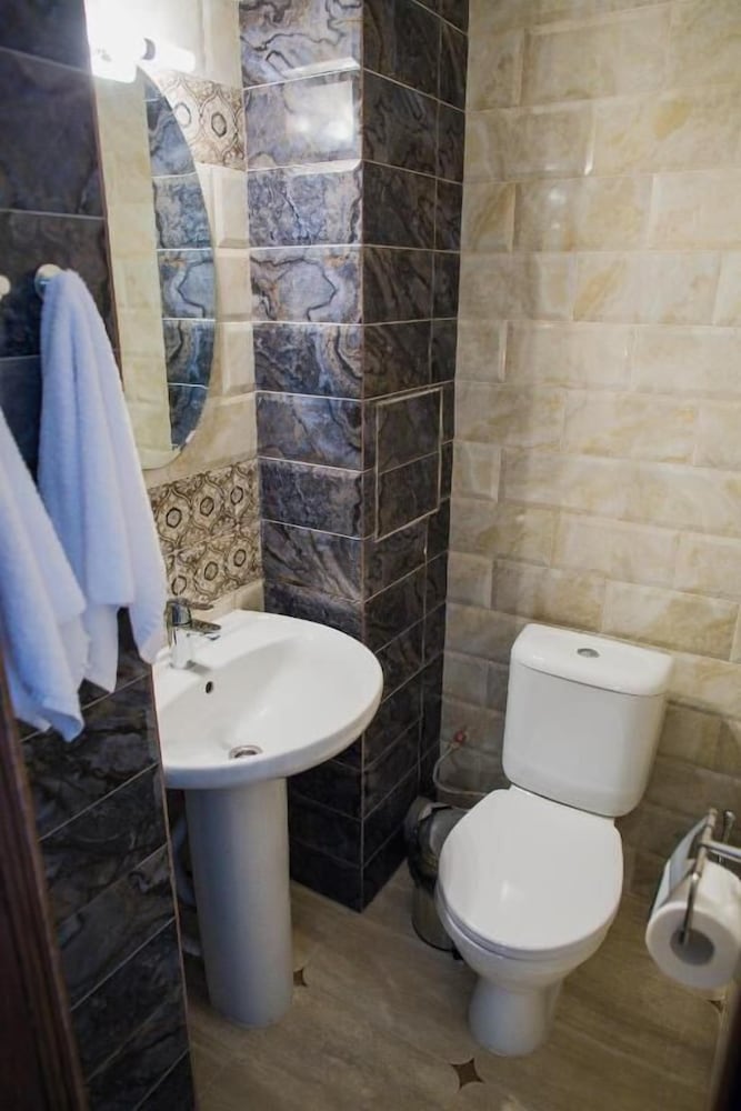 Luxury Suite photo 3