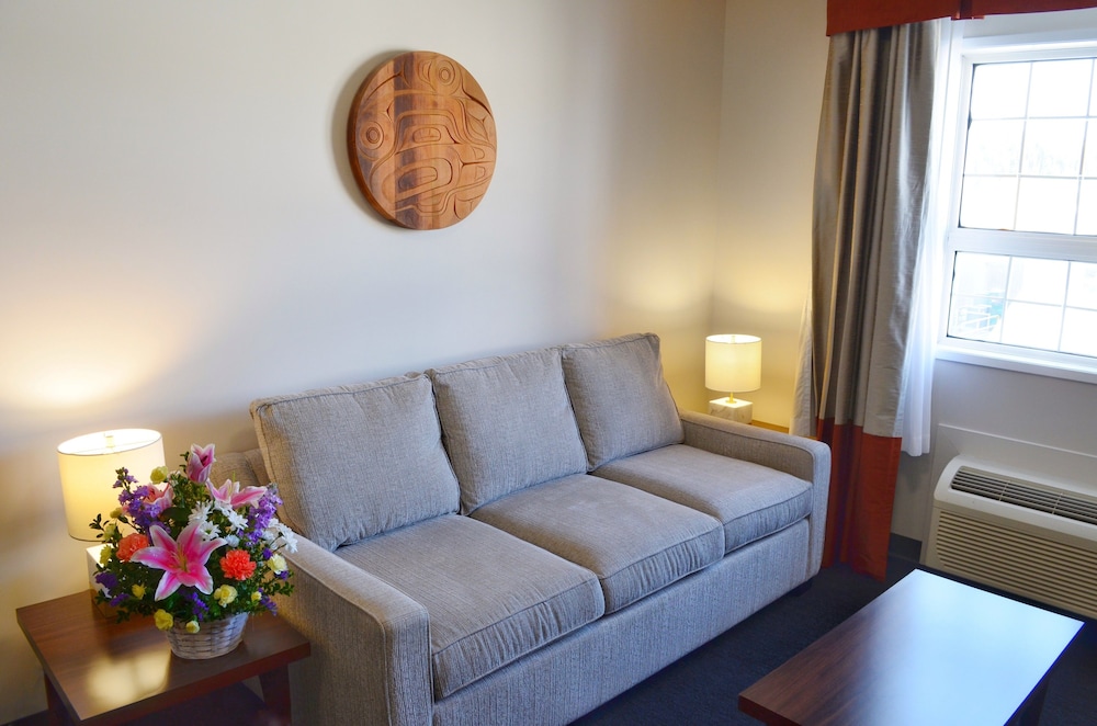 Suite, 1 Bedroom, Kitchen photo 2