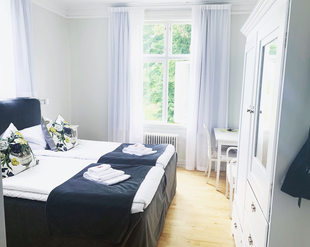 Double or Twin Room photo 1